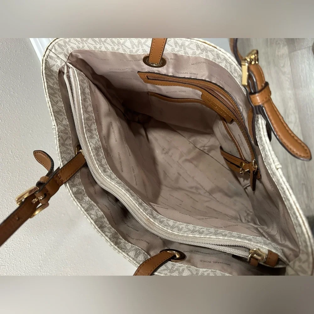 Michael Kors Jet Set